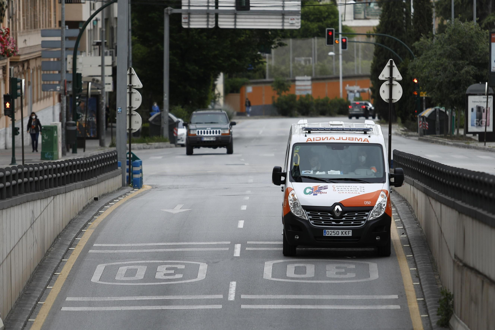 Saceco denuncia la privatización del servicio de ambulancia de Gran Capitán en Granada