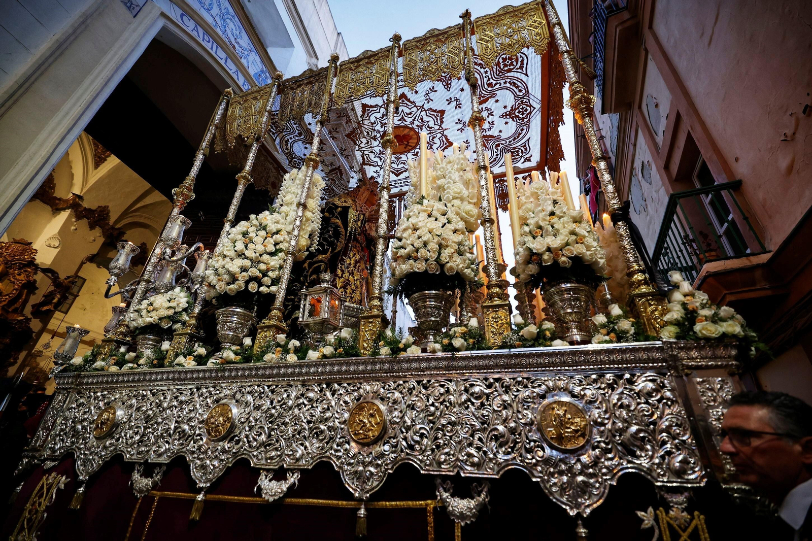 Imágenes de la cofradía del Nazareno de Santa María en la Semana Santa de Cádiz 2023