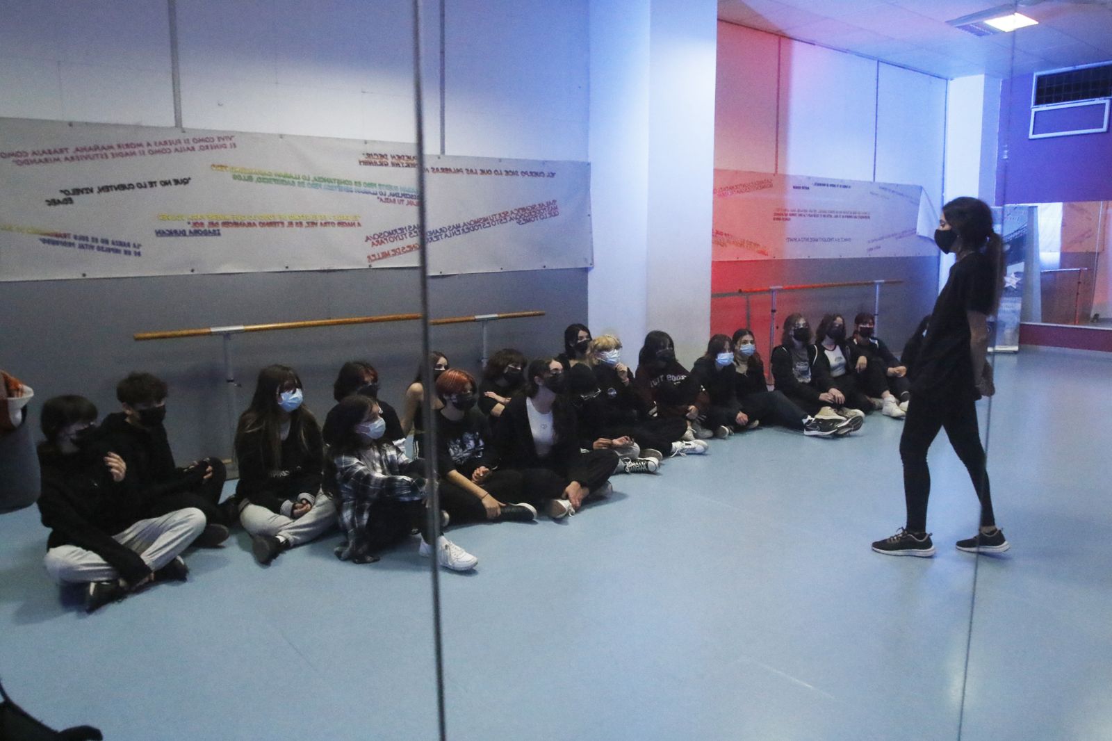 Las fotografías de una clase de K-pop en Córdoba, el baile coreano de moda