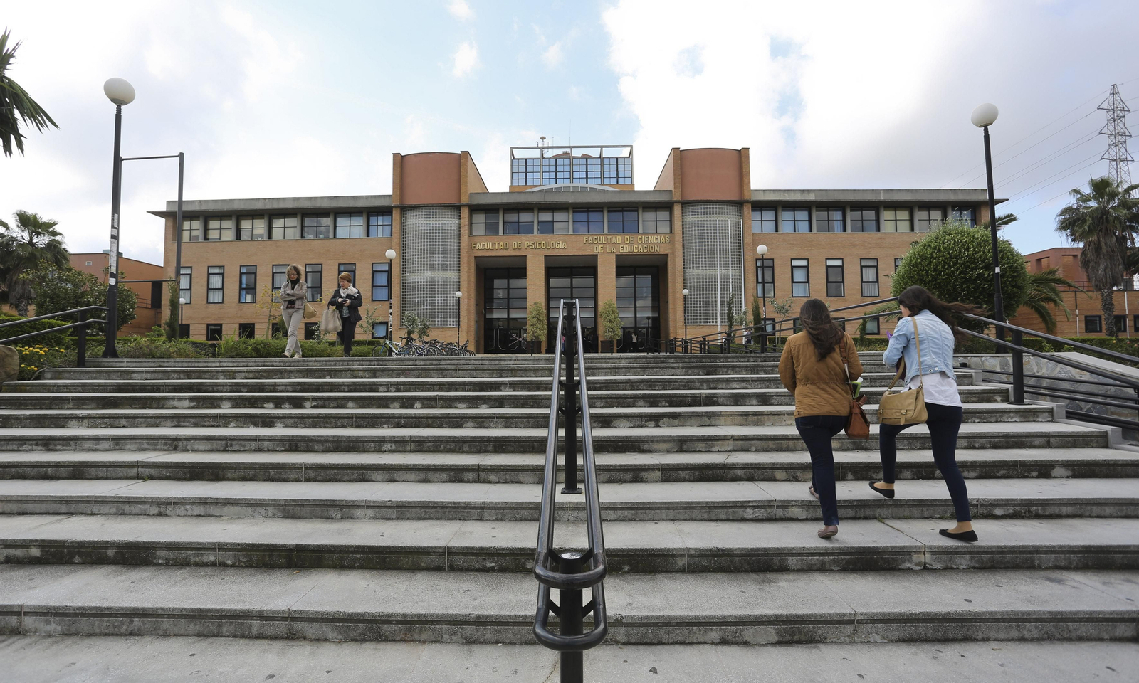 Facultad de Psicología y Ciencias de la Educación
