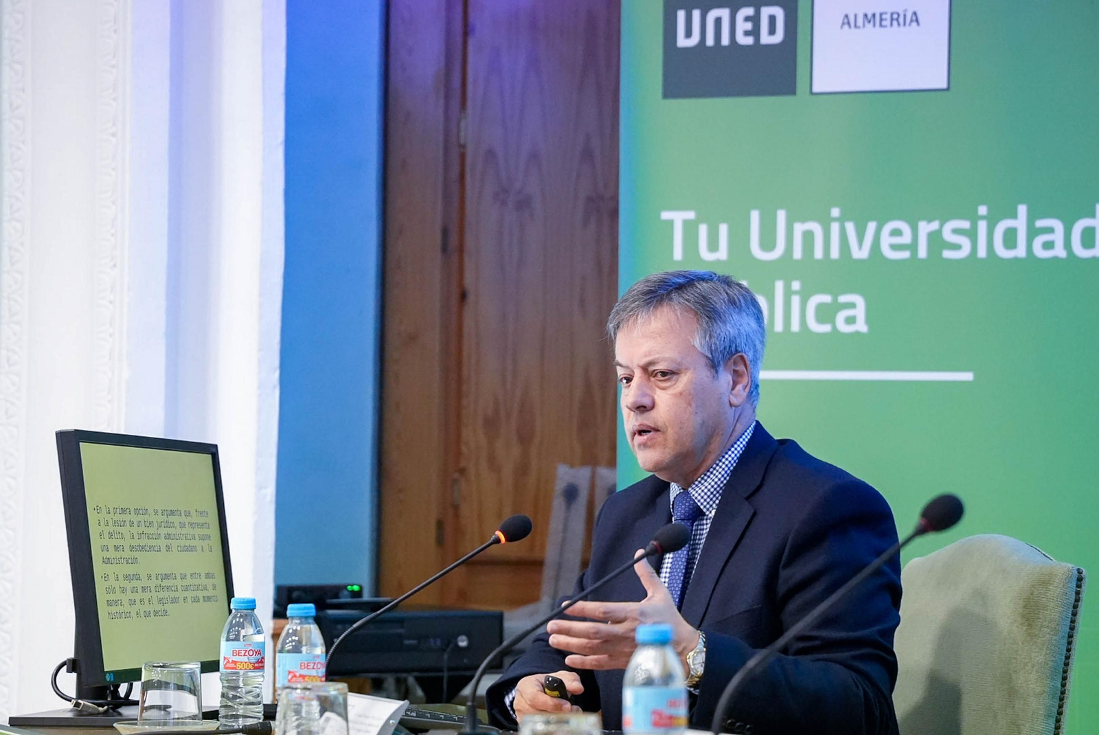 Las imágenes de la III Jornada de Tráfico, Seguridad Vial y Medicina Legal de la UNED de Almería