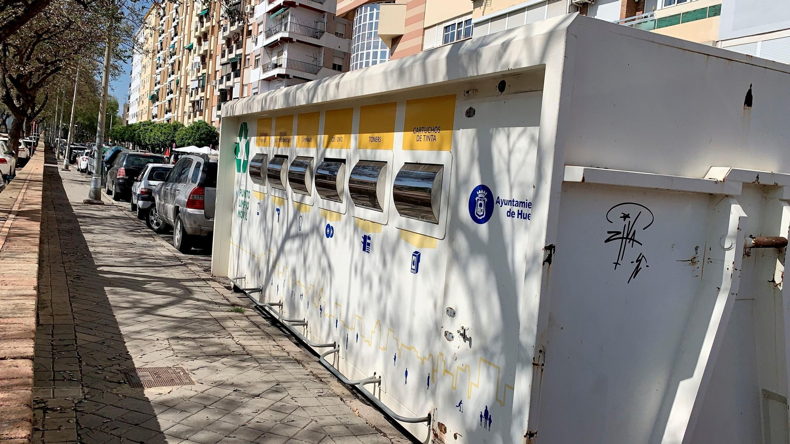 Contenedor del Punto Limpio de Huelva, en una imagen de archivo.