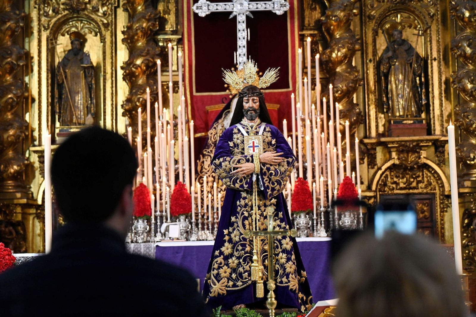 El besapiés del Señor de Córdoba, en imágenes