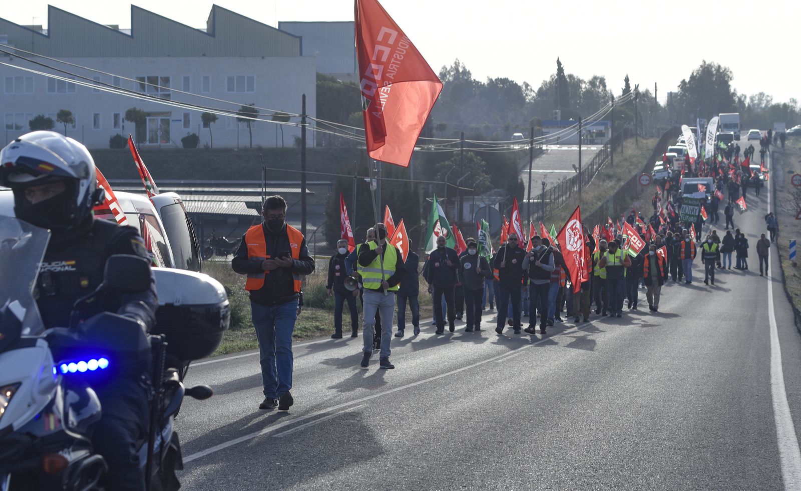 La concentración de trabajadores de la Factoría de Santa Barbara, en imágenes