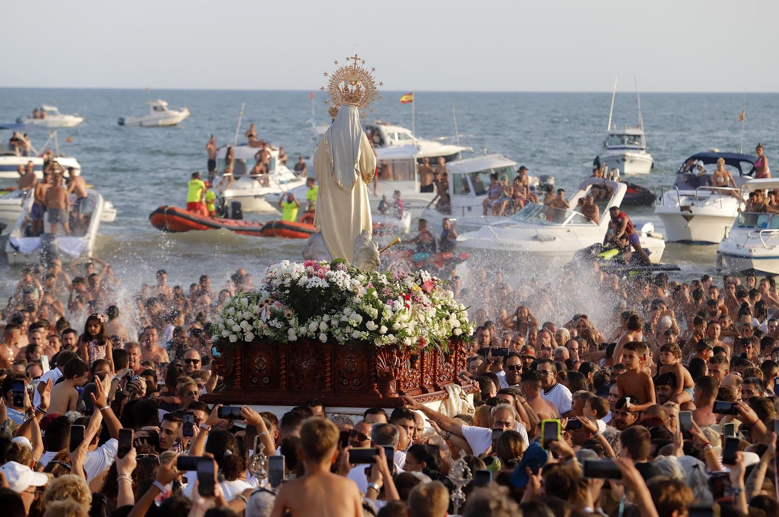 Imágenes de la procesión de la Virgen del Carmen en Punta Umbría