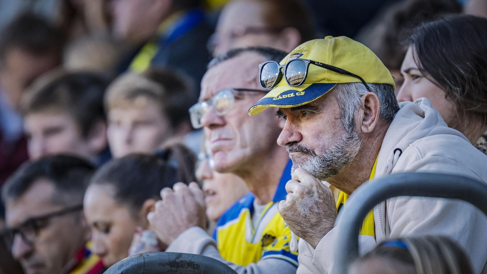 Búscate entre las imágenes del partido de fútbol Cádiz CF - Racing de Santander