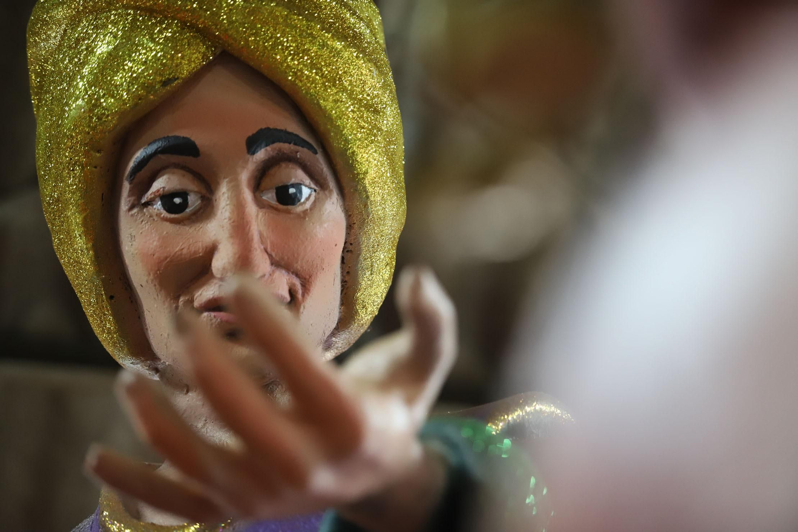 Imágenes de los preparativos de las carrozas de sus Majestades los Reyes Magos