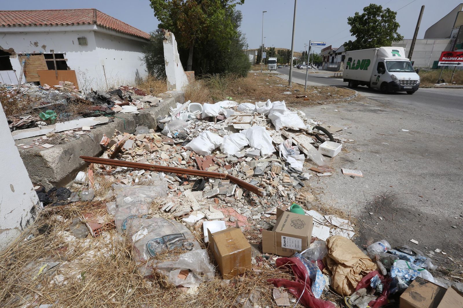 El polígono industrial de el Portal,un vertedero
