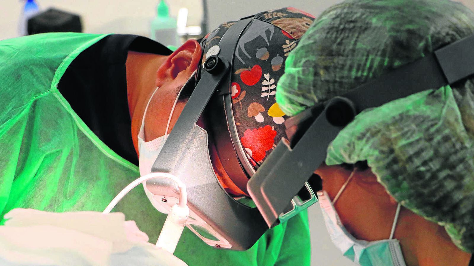 Realizando una cirujía