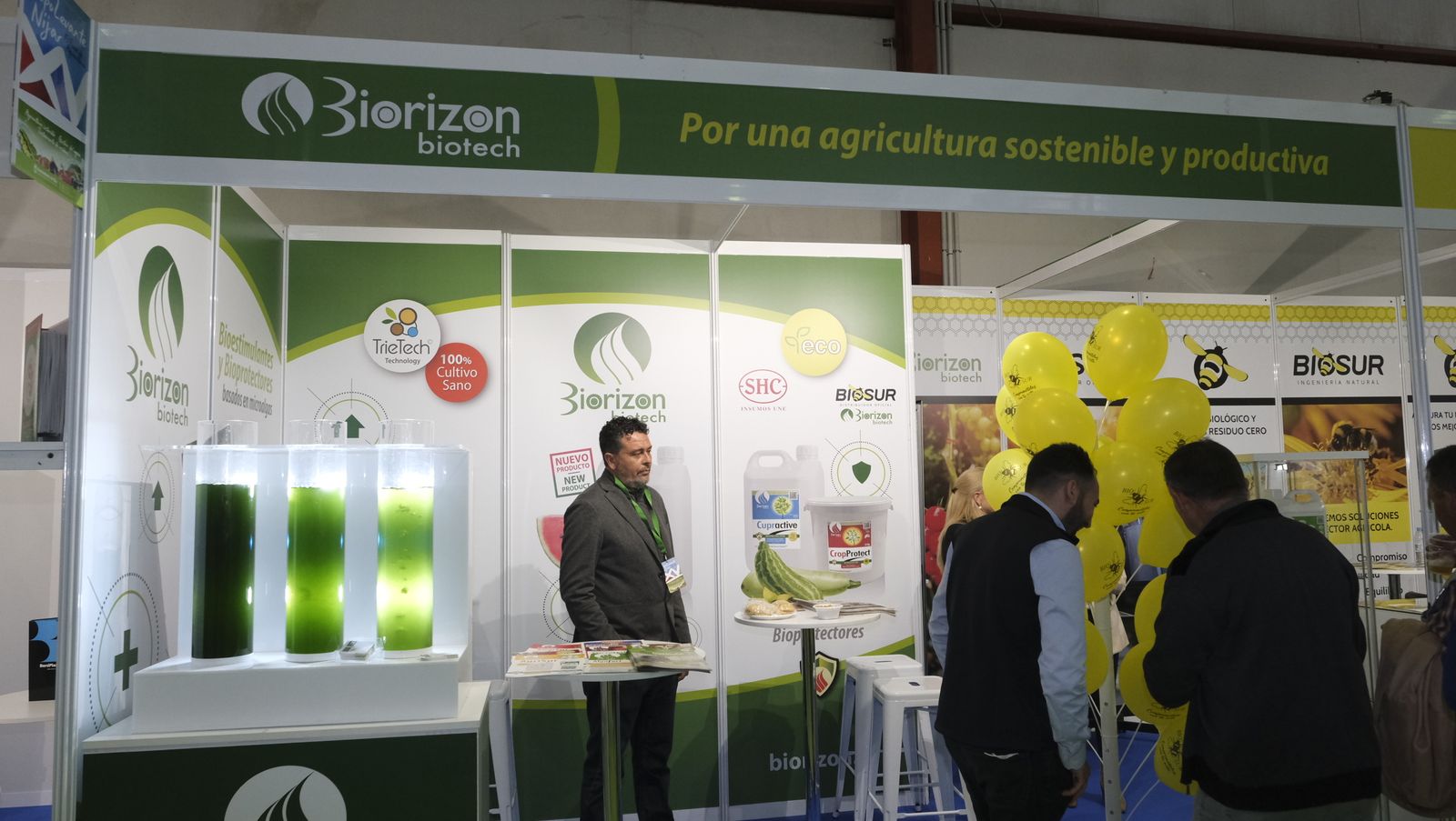 Imágenes del primer día de Expolevante Níjar.