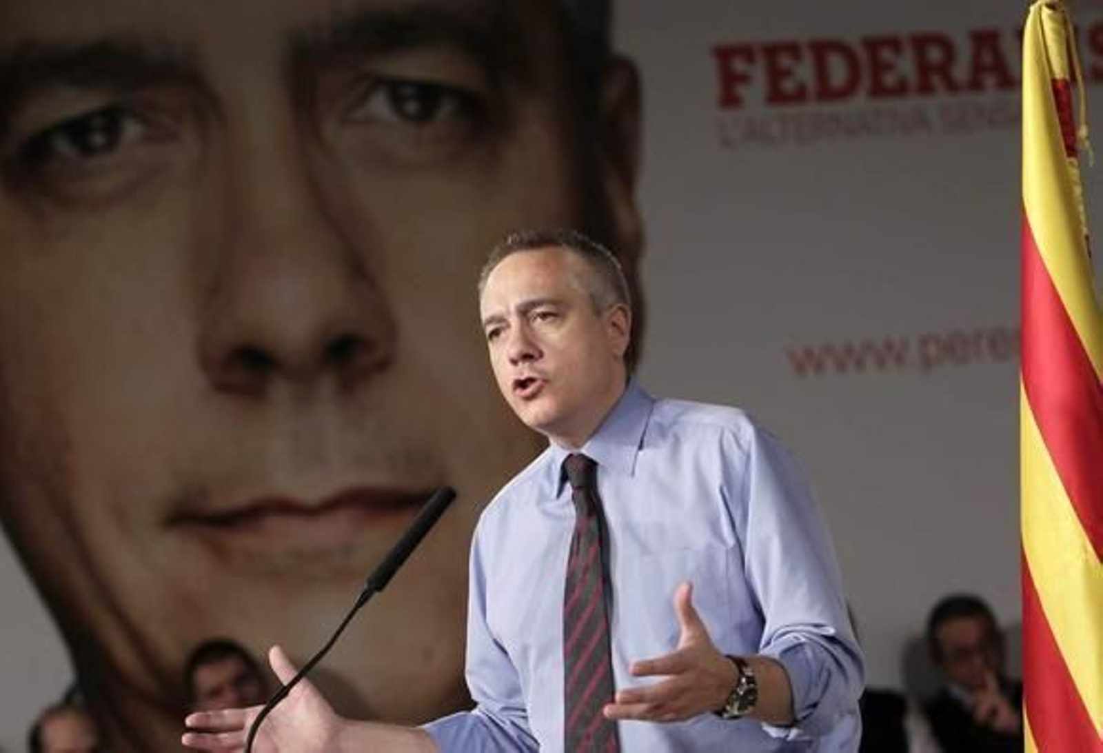 Navarro acusa a Rajoy de ser "la mayor fábrica de independentistas" de España