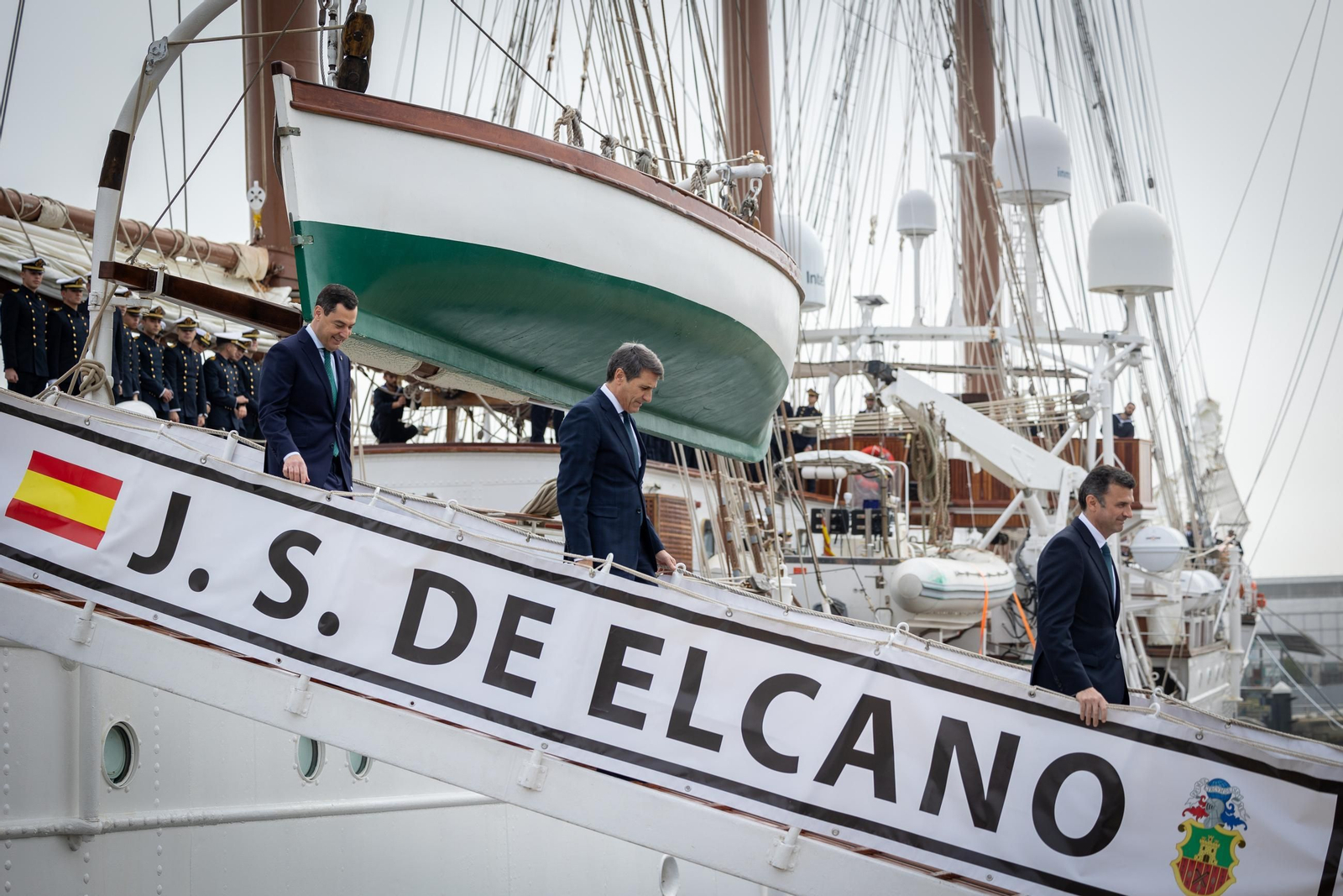 Imágenes de la despedida del 'Elcano' desde Cádiz con la Princesa Leonor como guardiamarina Imágenes de la despedida del 'Elcano' desde Cádiz con la Princesa Leonor como guardiamarina