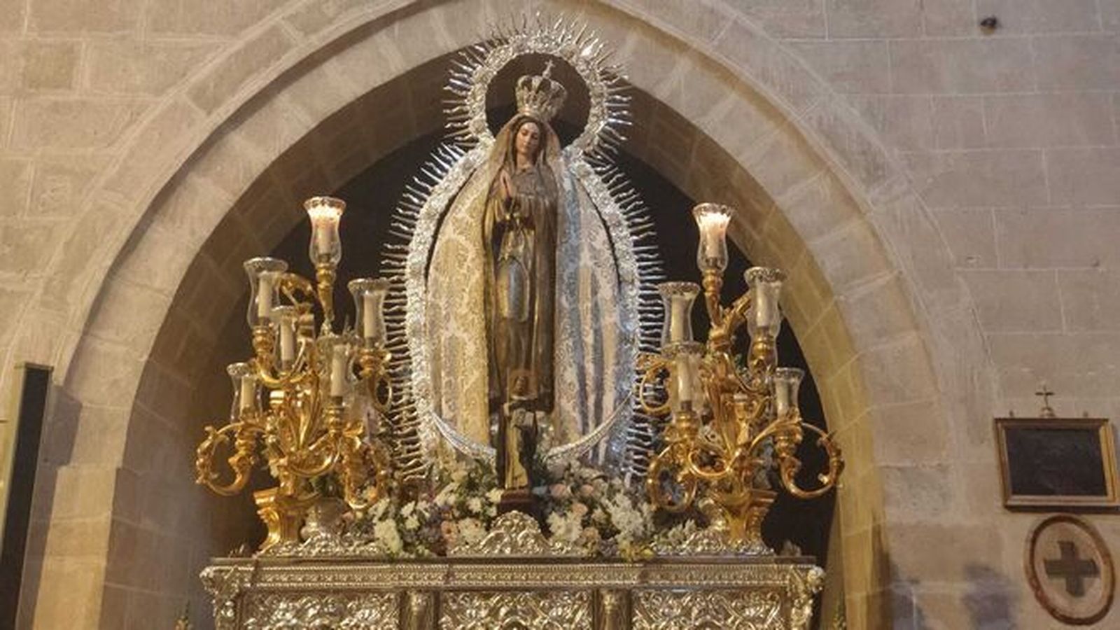 La Virgen del Rosario de Fátima en Santo Domingo en una anterior procesión.