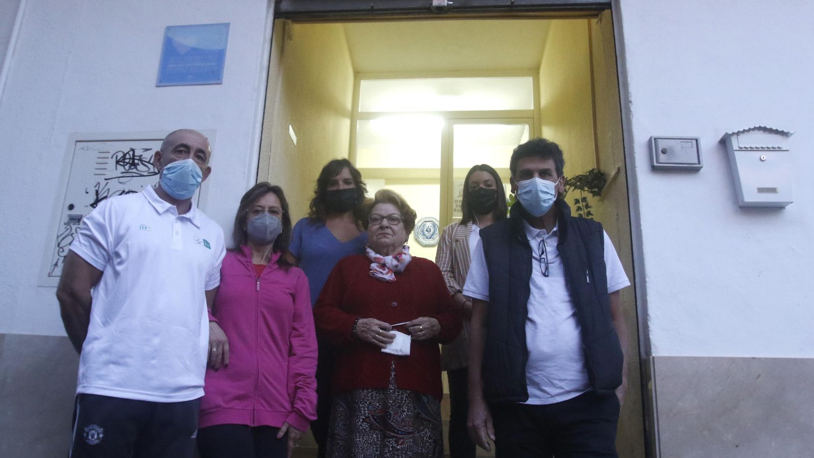 Monitores, técnicos, psicóloga y voluntarios de la Asociación LAR.