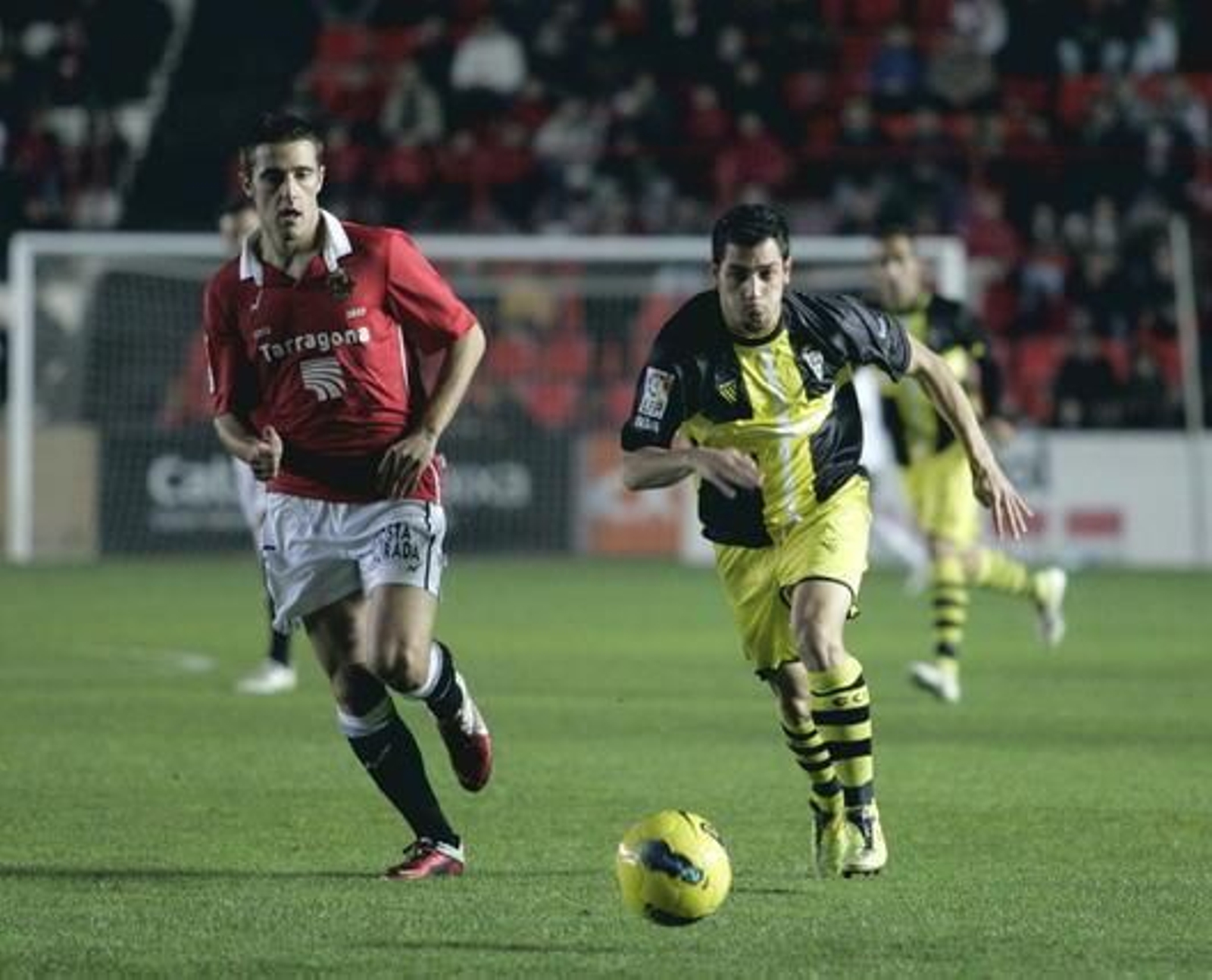 El Córdoba empata ante Tarragona pese a acabar con uno menos (0-0). / LOF