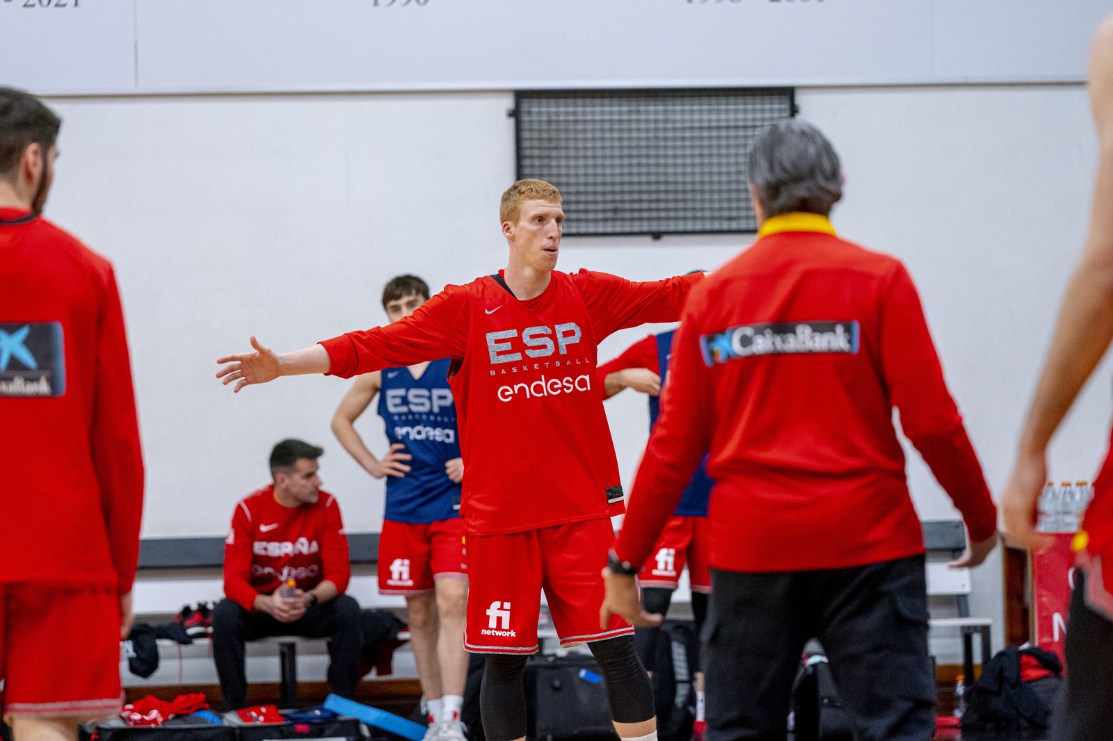 Alberto Díaz, Darío Brizuela y Jonathan Barreiro, a las órdenes de Scariolo en Bolonia