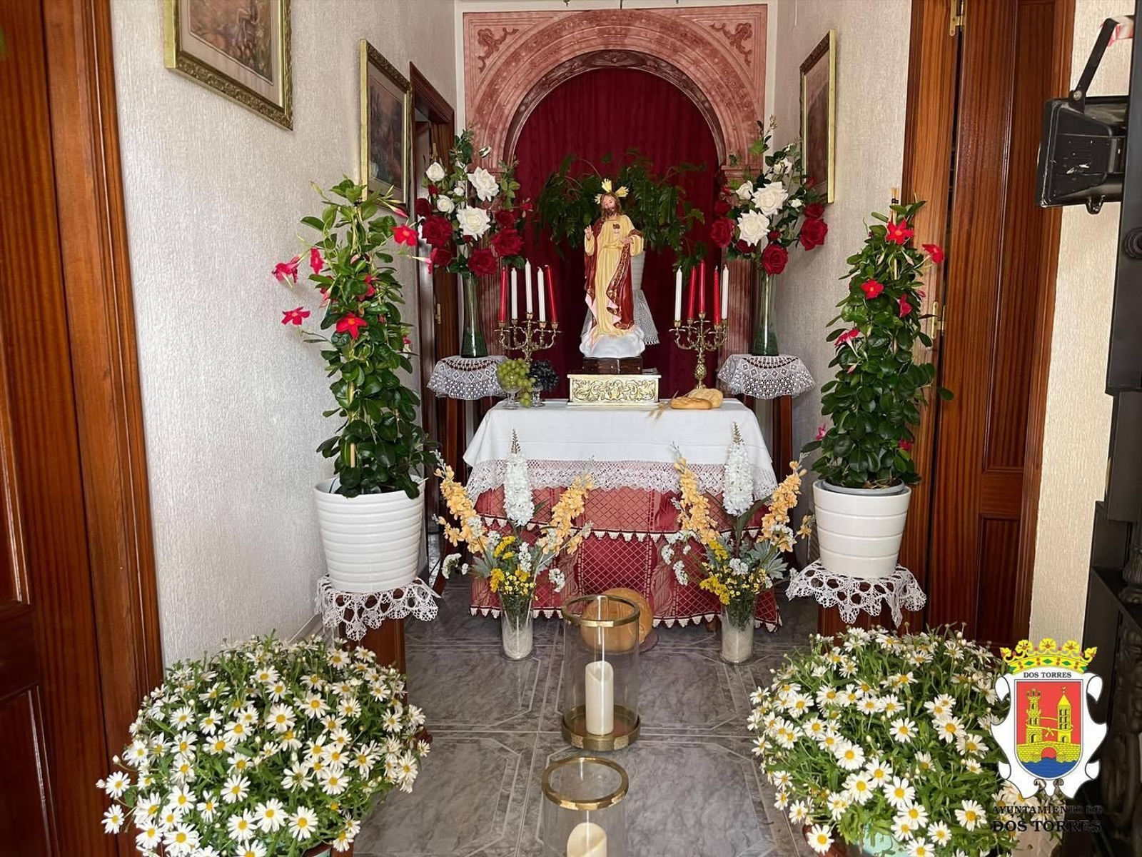 Una ruta en fotografías por los altares del Corazón de Jesús en Dos Torres Una ruta en fotografías por los altares del Corazón de Jesús en Dos Torres