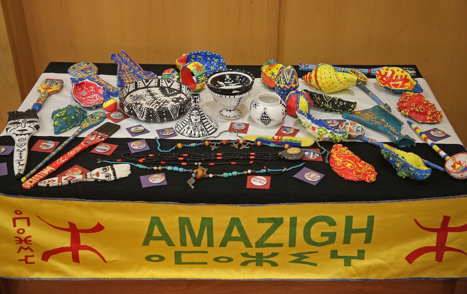 Fotos de la exposición de Zahira Tigtate en Algeciras