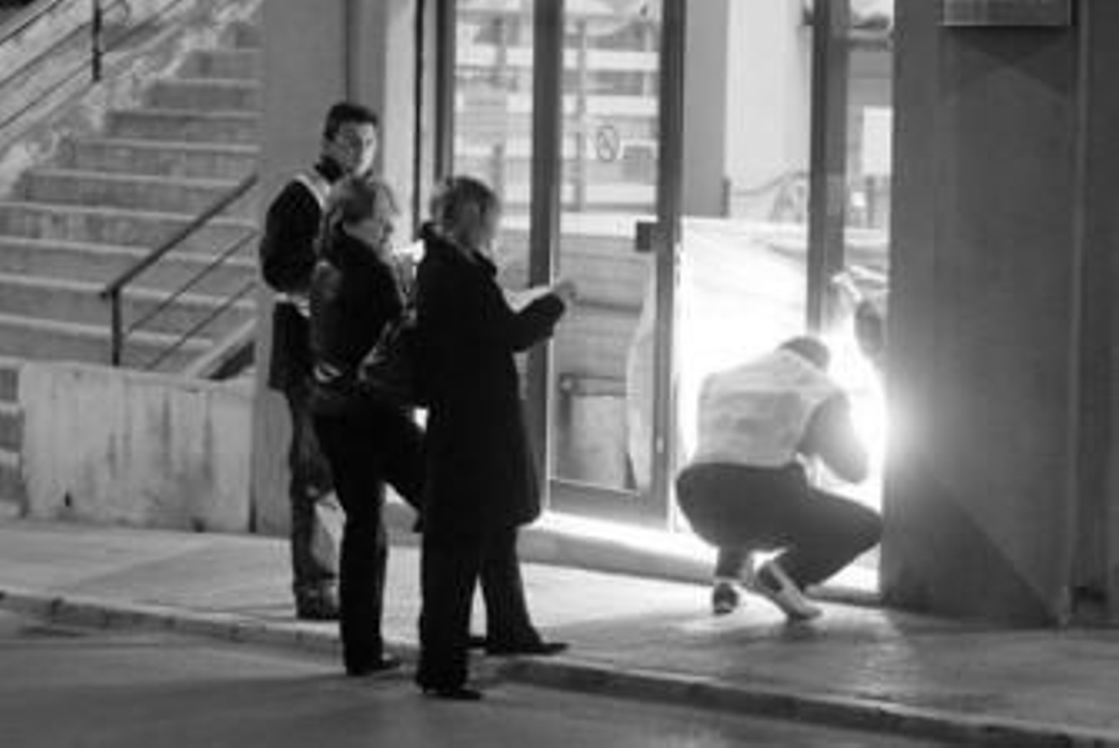 Una joven muere de una puñalada en Chiclana en el atraco a un comercio