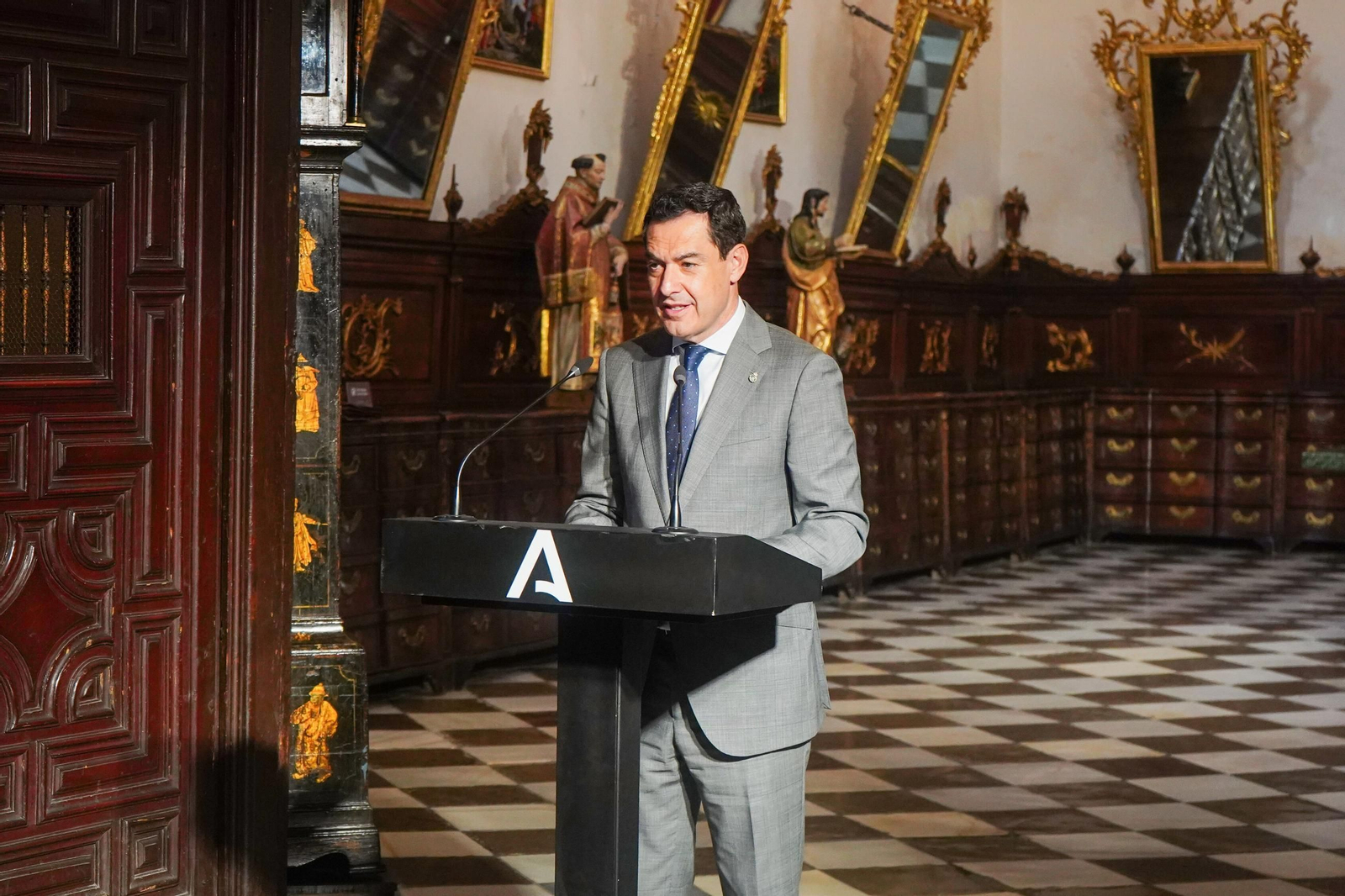 La Junta y la Iglesia crean la crean una comisión mixta 12 años después: las imágenes