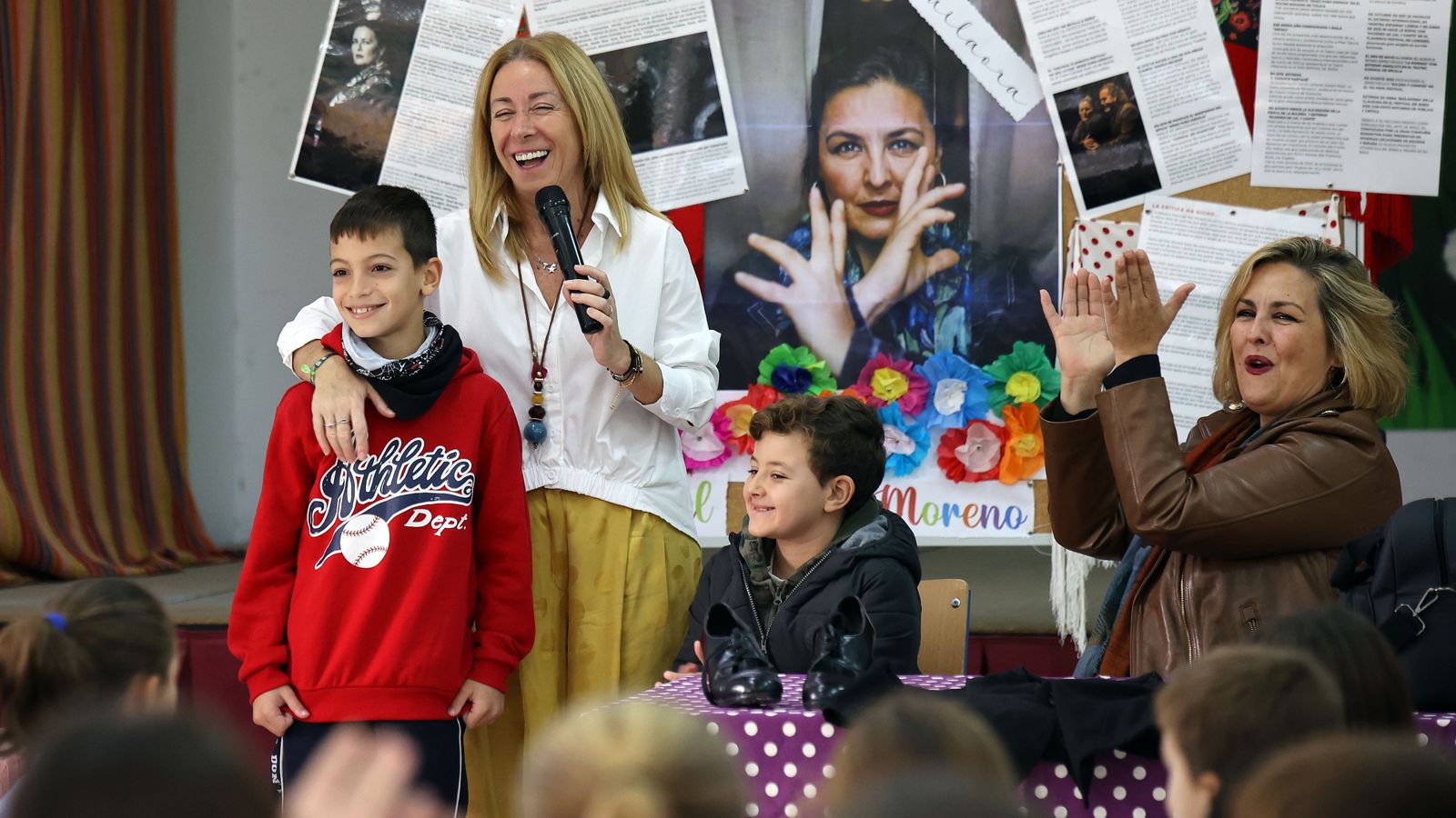 Día del flamenco: María del Mar Moreno en el CEIP Arana Beato