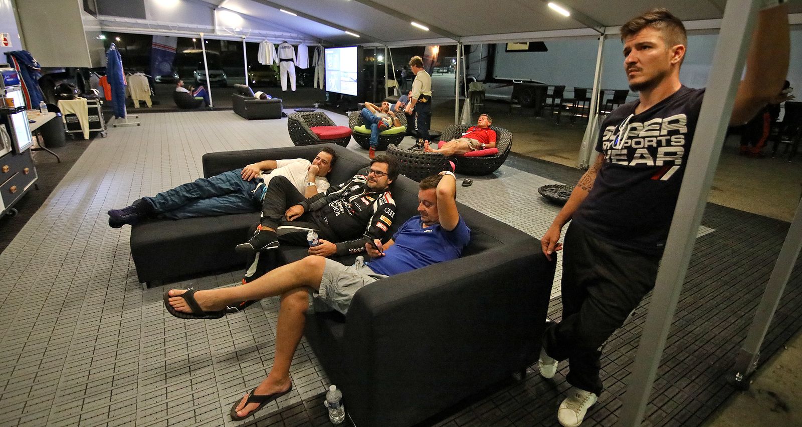 Imágenes de las 24 horas de automovilismo en el Circuito de Jerez