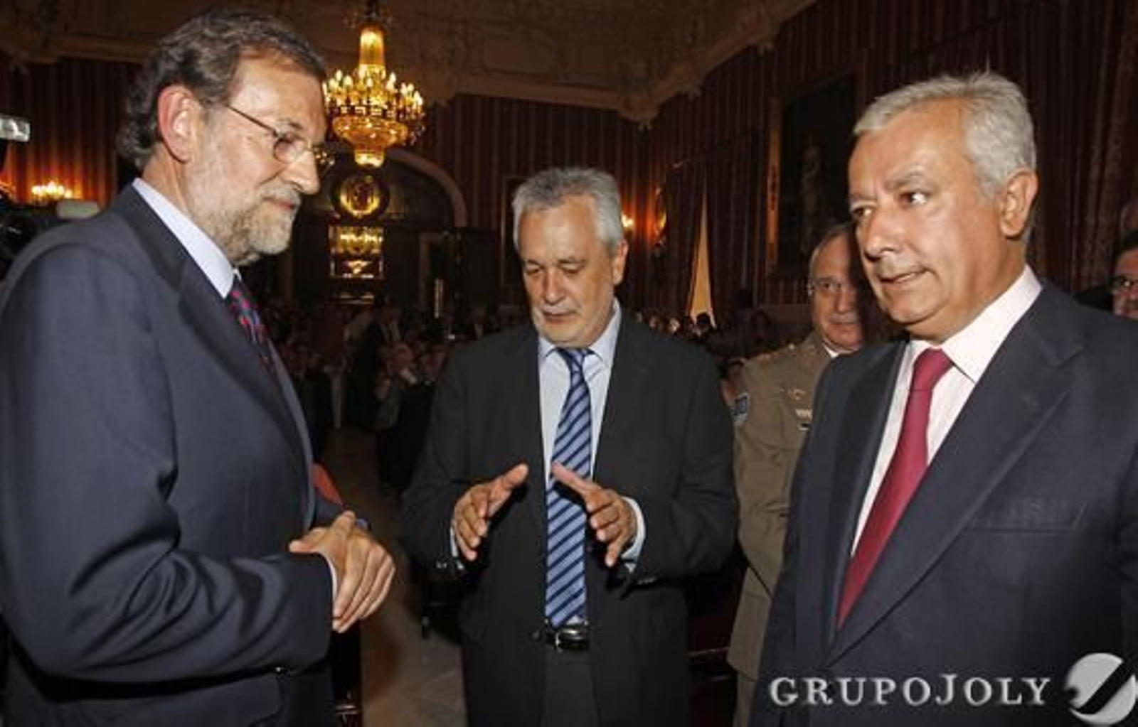 Rajoy, Griñán y Arenas.

Foto: Antonio Pizarro - Manuel Gómez