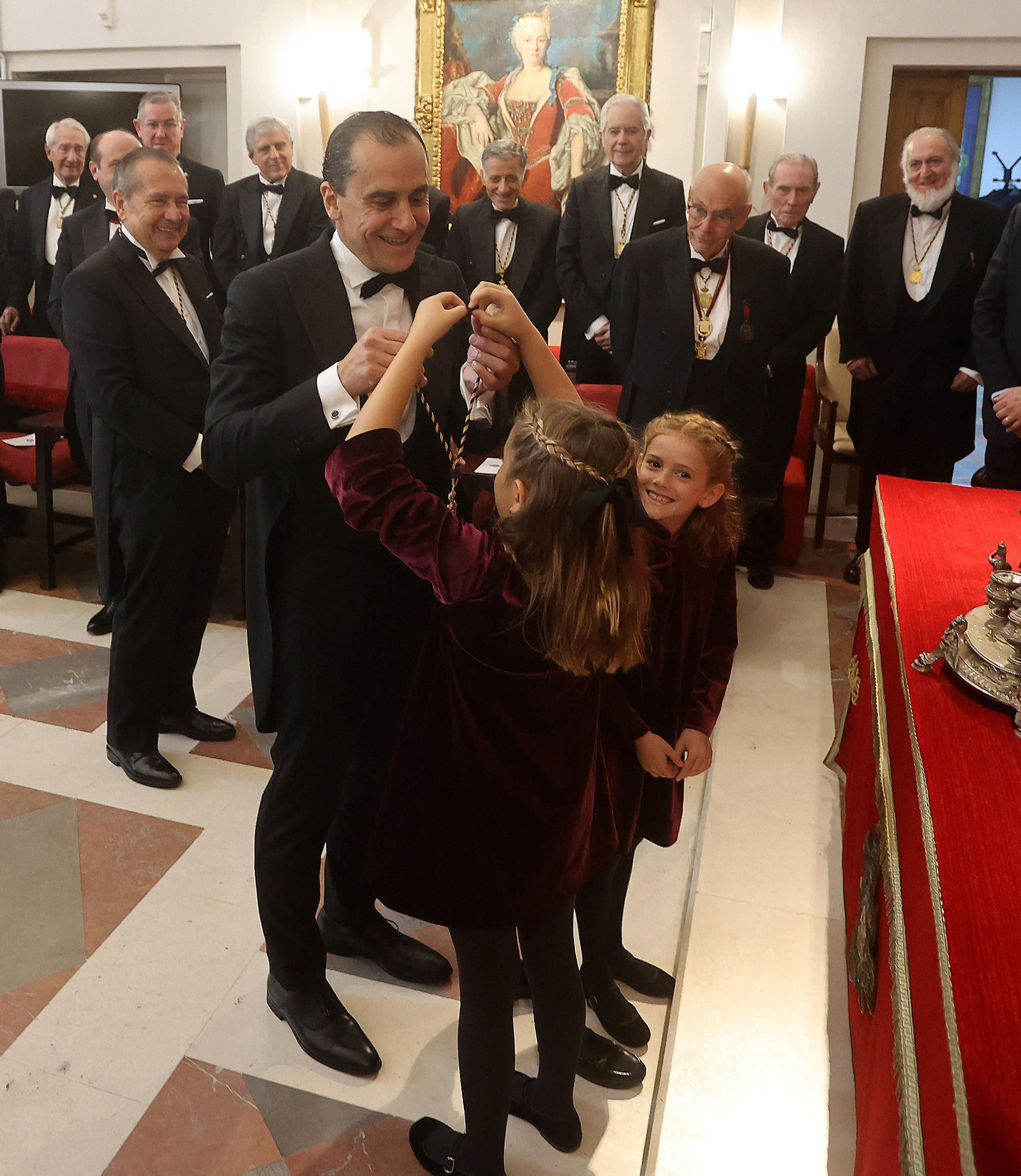 SALVADOR MORALES CONDE TOMA POSESION DE LA PLAZA DE ACADEMICO DE NUMERO DE LA REAL ACADEMIA DE MEDICINA Y CIRUJIA DE SEVILLA