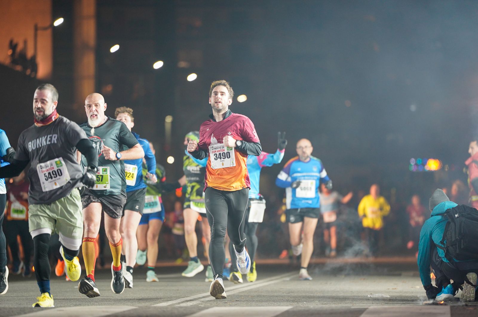 En imágenes: búscate en tu llegada a meta de la Carrera de San Antón 2026 (10)