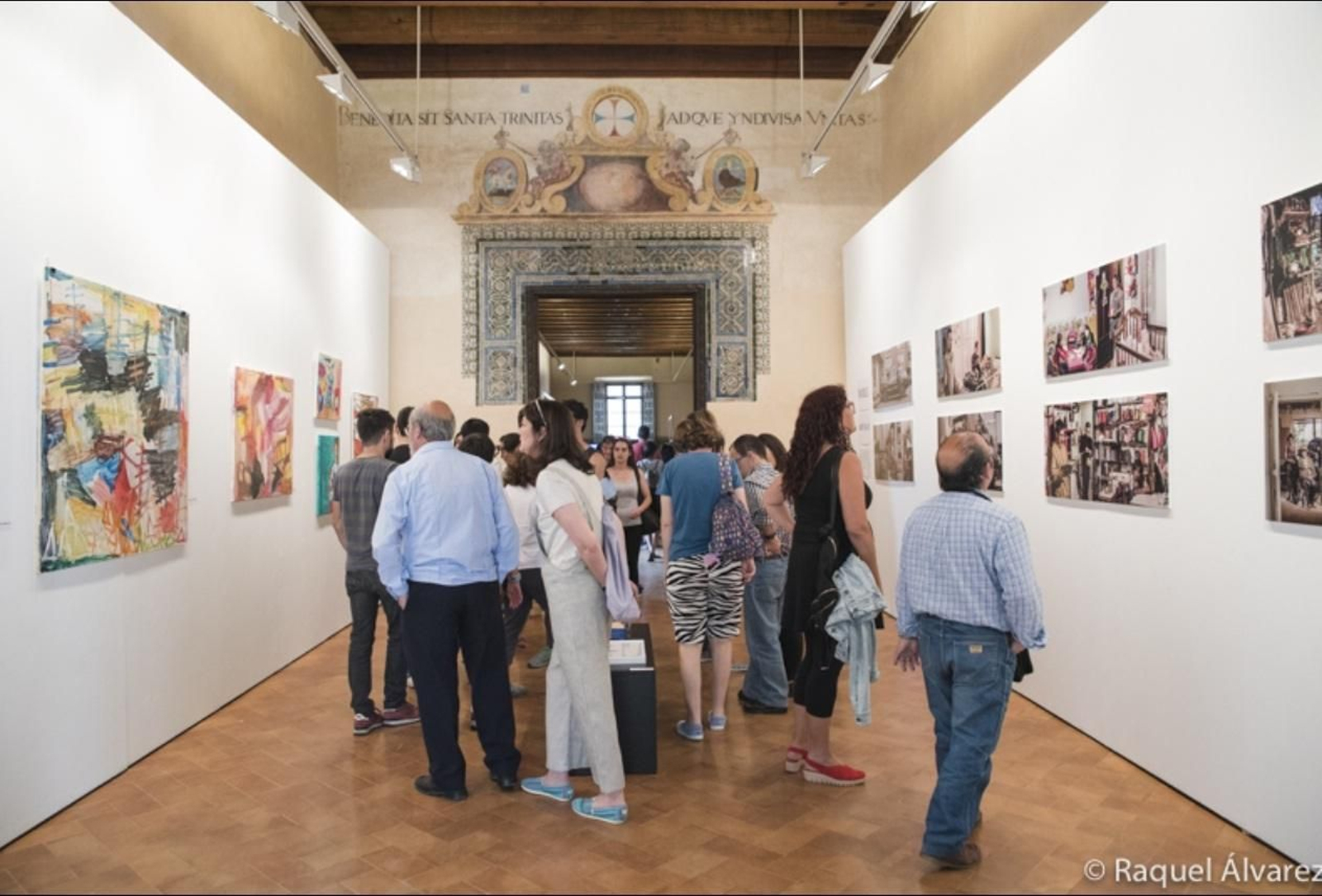 Una imagen de la inauguración de la muestra.