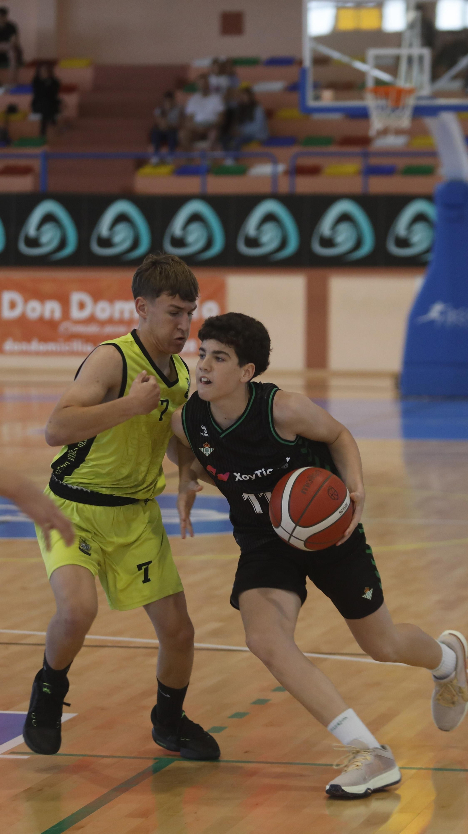 Las fotos de las semifinales del Cadeba infantil masculino de La Línea