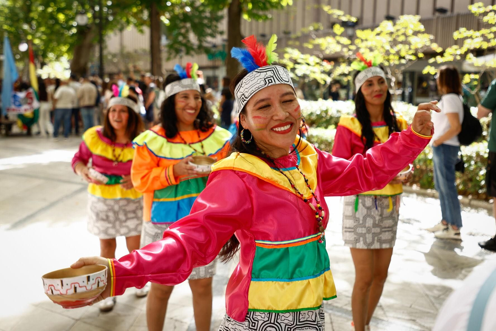 Fotos: así ha sido el desfile por el Día de la Hispanidad en Granada