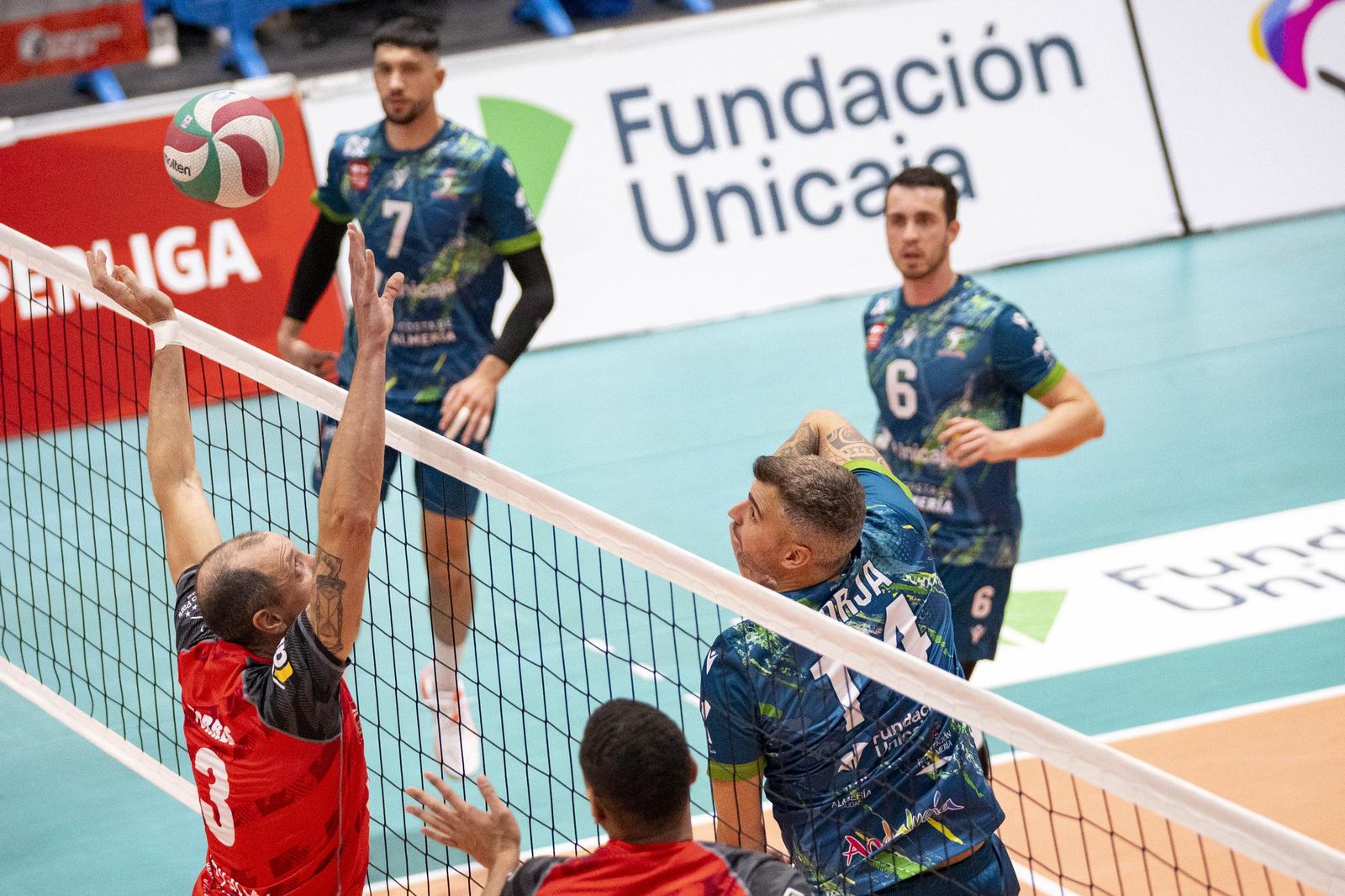 Las imágenes del partido entre Unicaja Costa de Almería y Instercap Asisa Tarragona