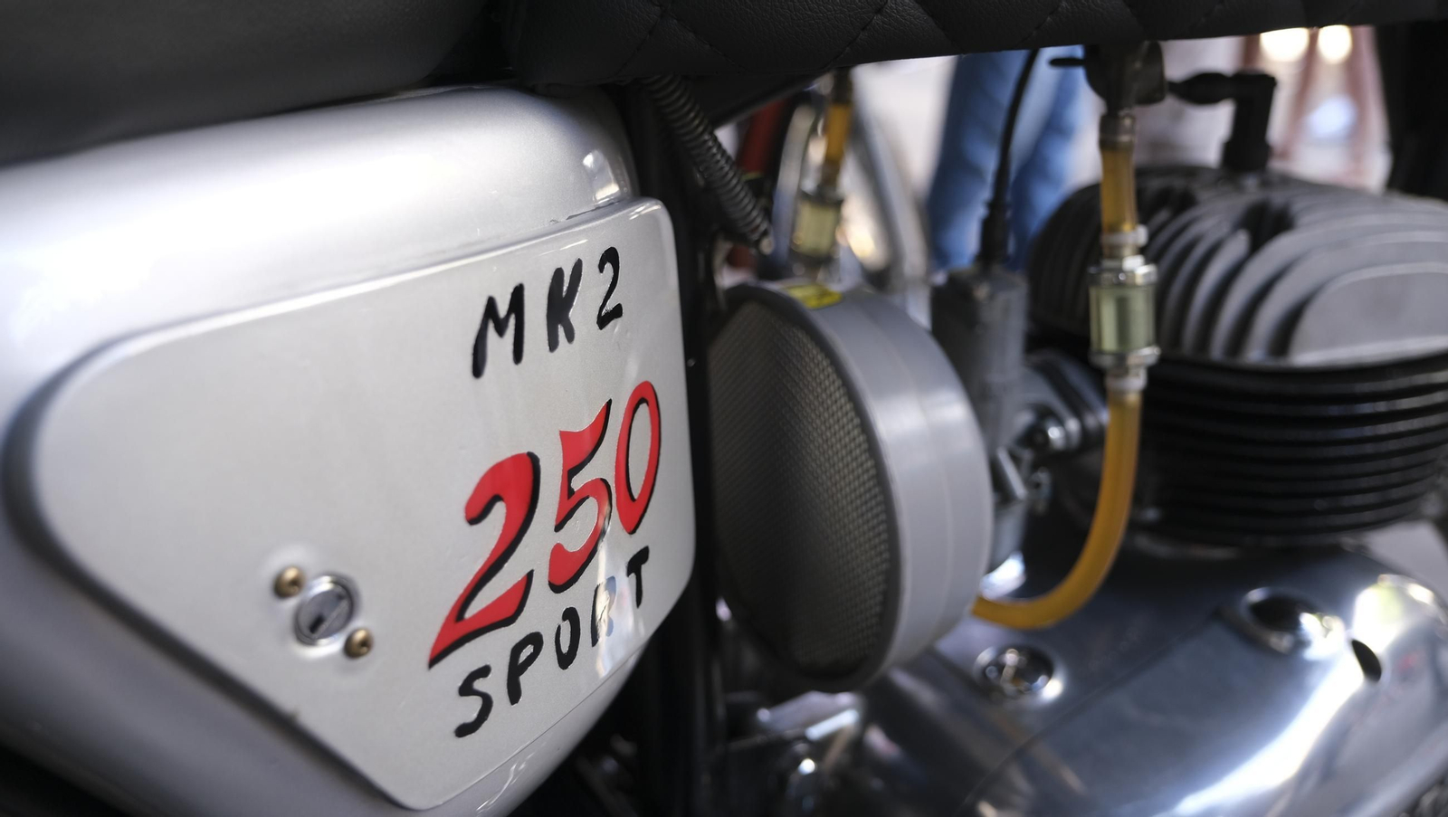 Exposición de Motos Antiguas de la Feria de Almería, en imágenes