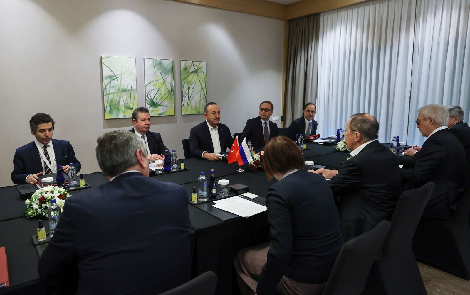 Encuentro diplomático en Turquía.