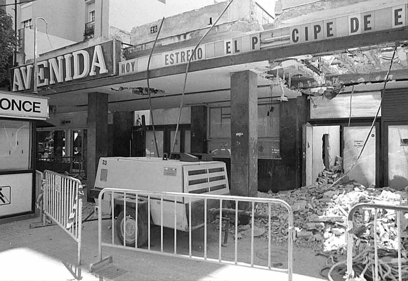 Derribo del cine Avenida
