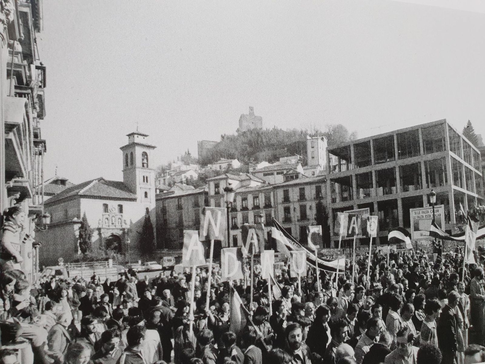 Primera manifestación en Granada pidiendo la autonomía andaluza.