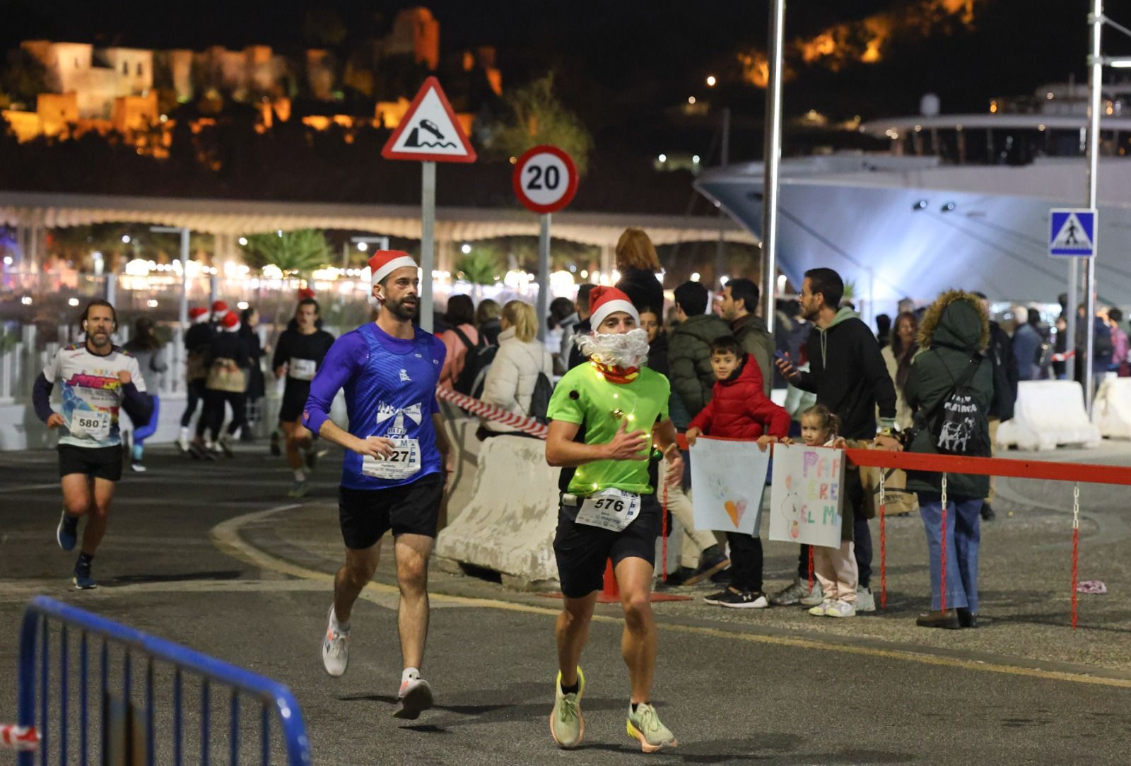 Las fotos de la San Silvestre del Real Club Mediterráneo en Málaga