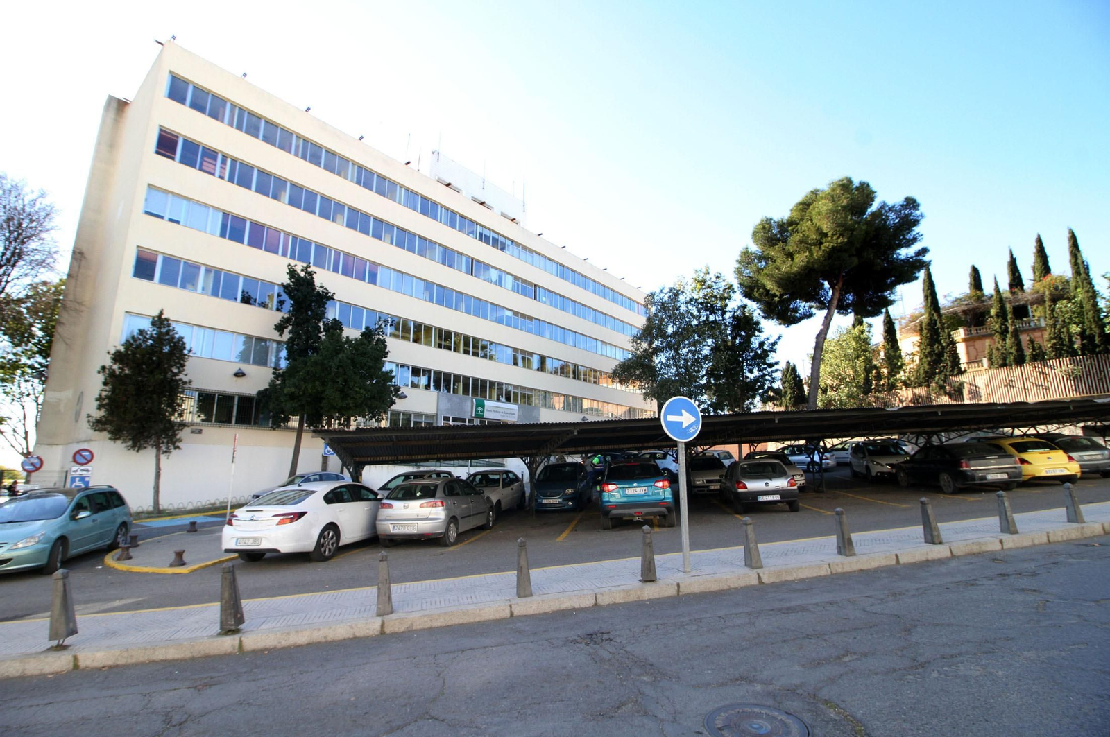 Centro Virgen de la Cinta, perteneciente al Área Hospitalaria Juan Ramón Jiménez.