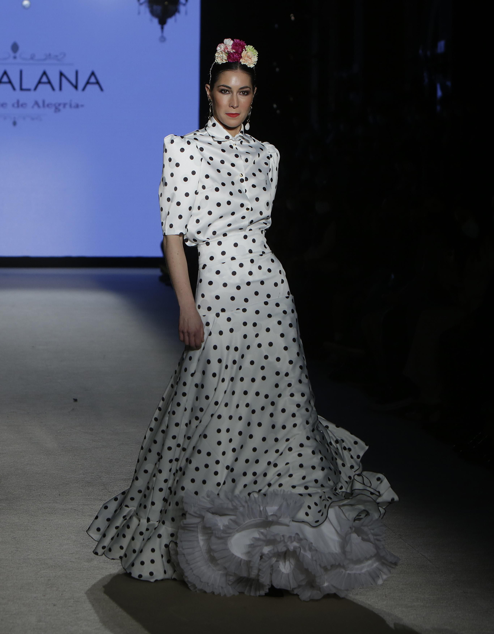 Uno de los diseños de la colección que la firma Engalana ha presentado en We Love Flamenco 2022.