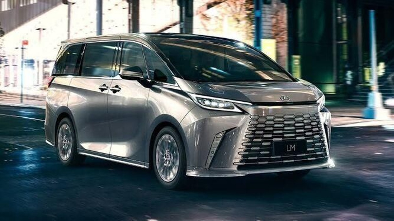 Las imágenes de la Minivan híbrida de Lexus LM