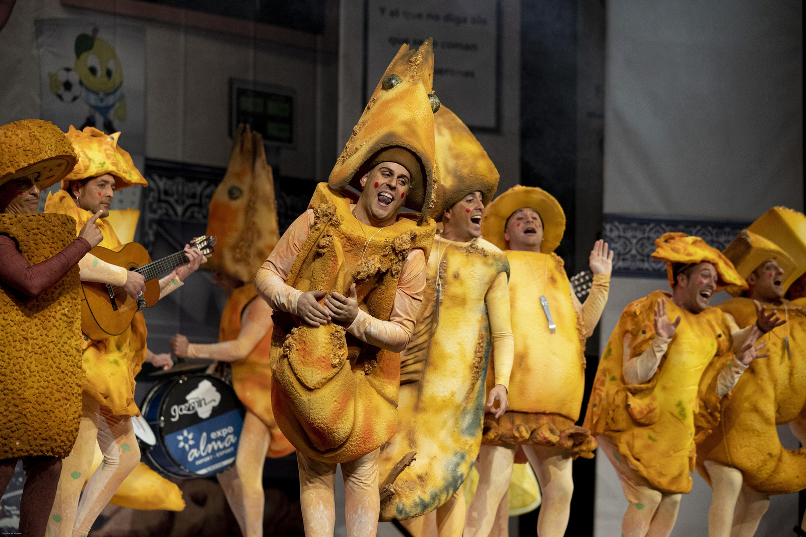 Chirigota ' Me tienes frito'