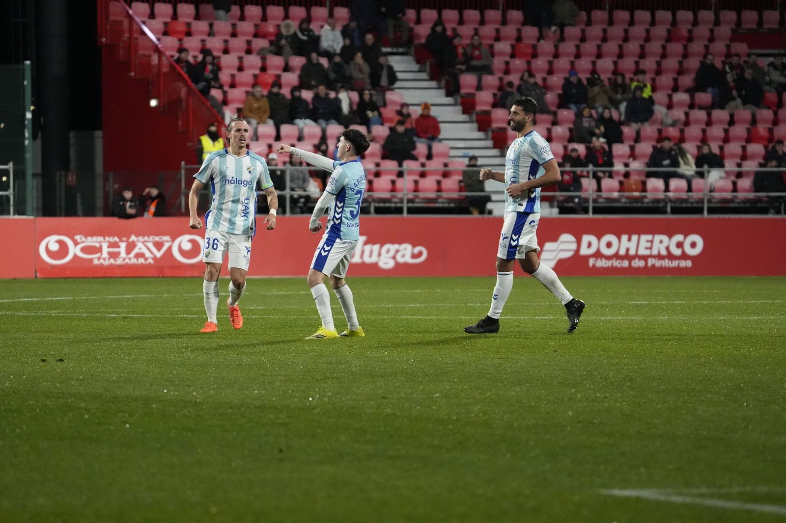 El Mirandés-Málaga CF, en fotos