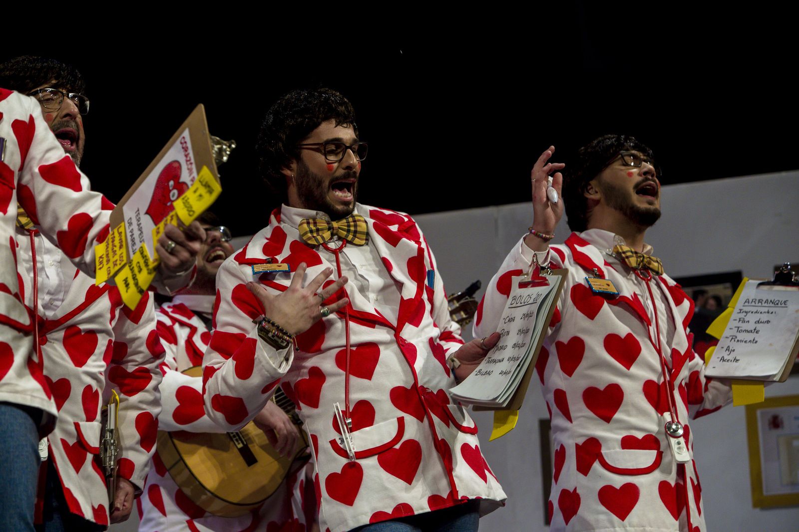 Chirigota Los del corazón partío