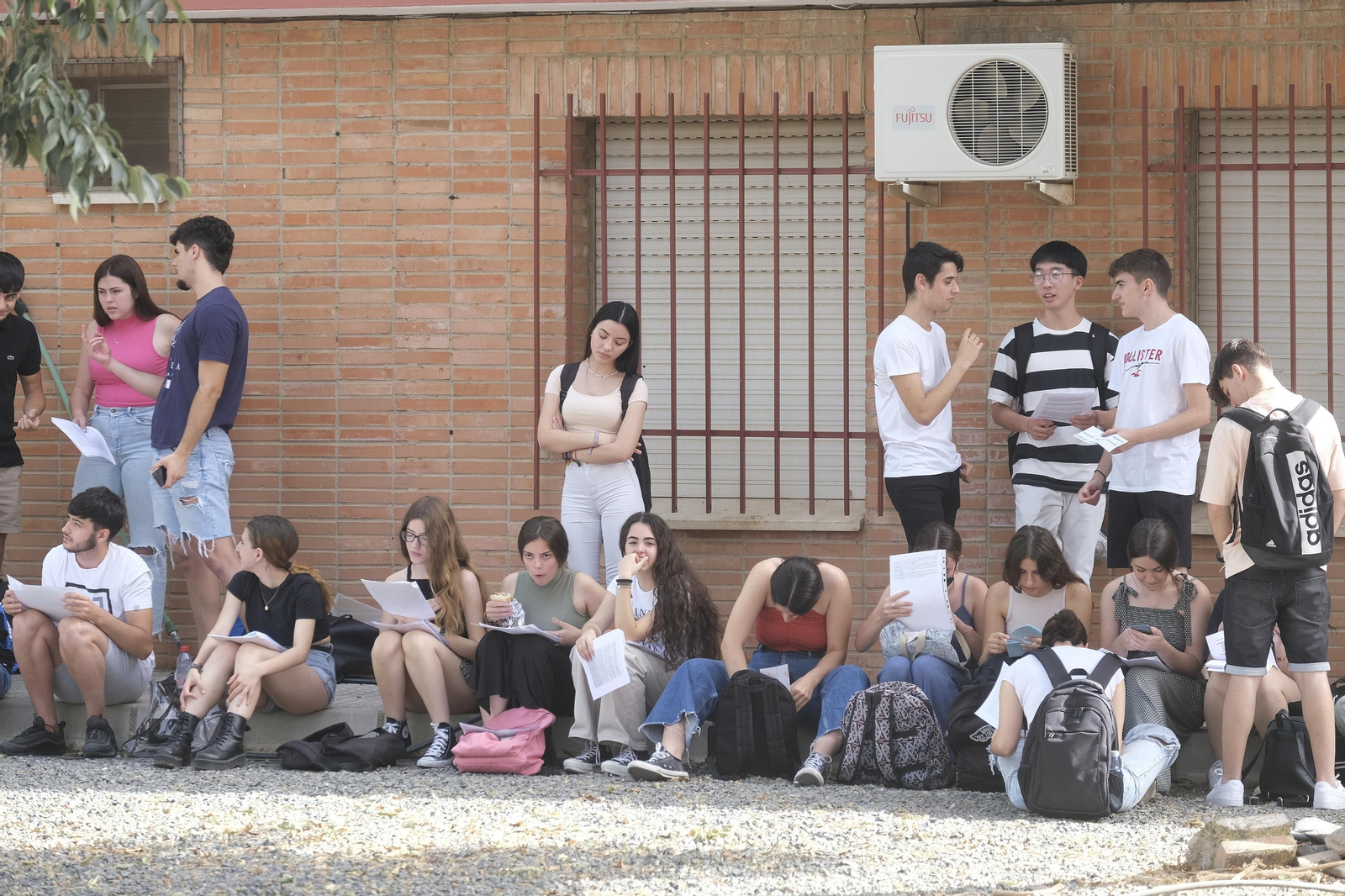 Así ha comenzado la selectividad 2022 en Córdoba, en imágenes