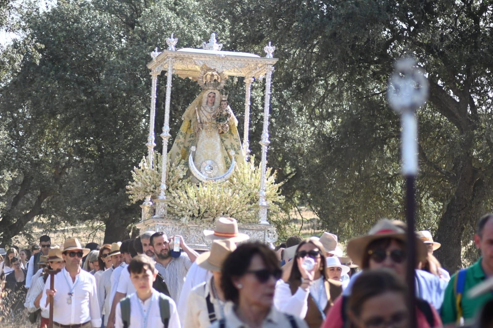 Traslado de la Virgen de Luna desde Villanueva de Córdoba al Santuario de La Jara.