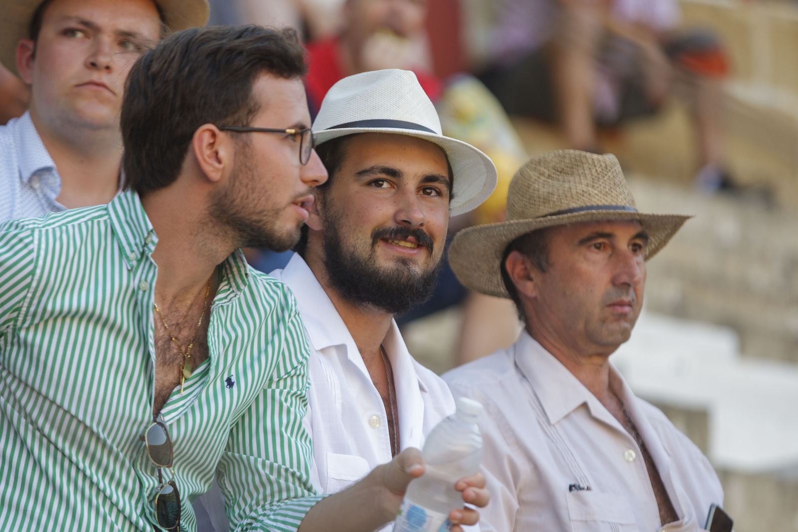 Búscate en la corrida de toros de El Puerto con Escribano, Morilla y Pinar
