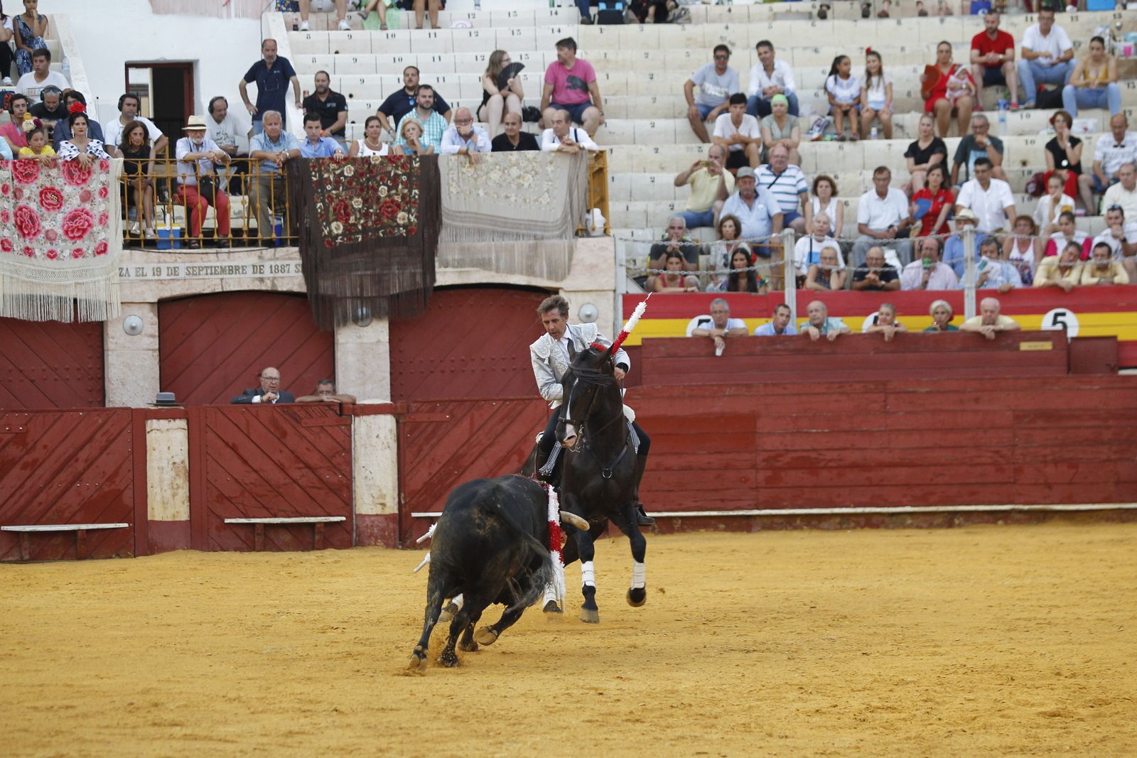 Fotogalería corrida de rejones. Feria de Almería 2019