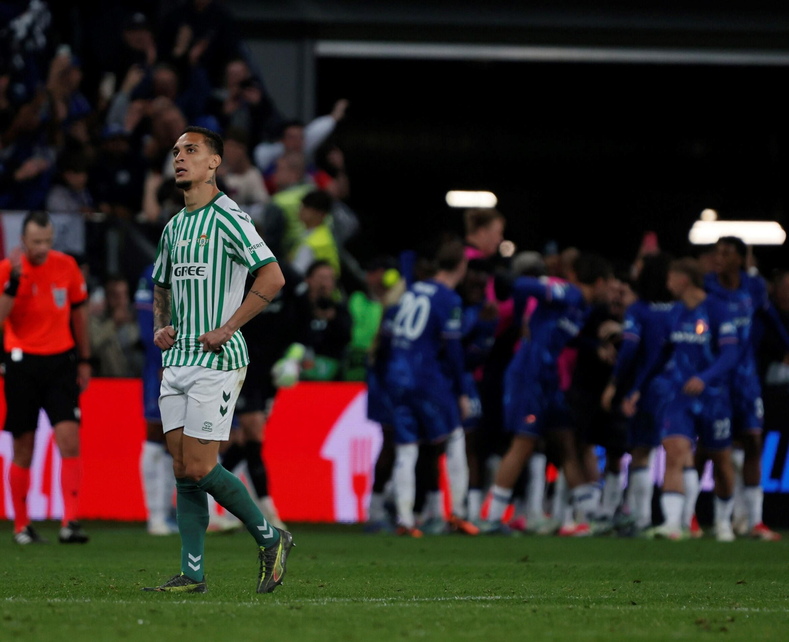 Las mejores fotos del Betis - Chelsea en la final de la Conference League