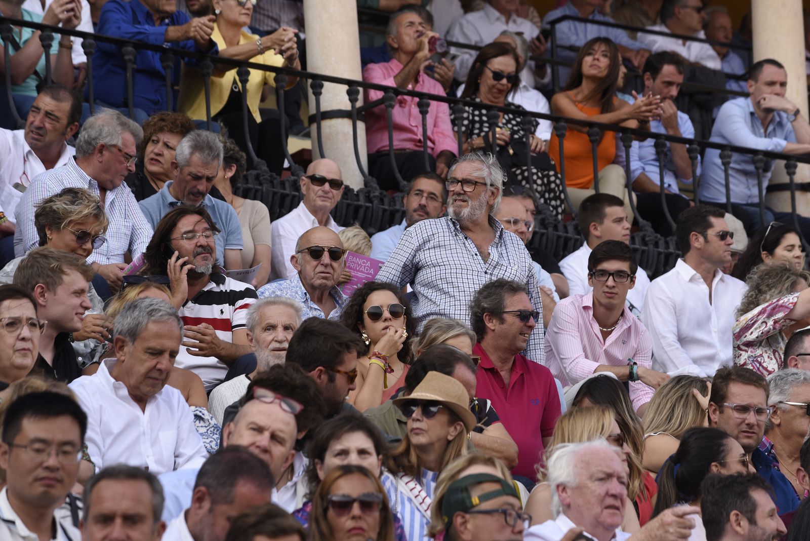 Búscate en la tercera corrida de toros de la Feria de San Miguel de Sevilla